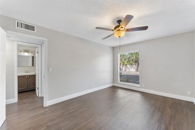 1500 N Congress Avenue C19, West Palm Beach, FL 33401