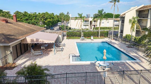 1500 N Congress Avenue C19, West Palm Beach, FL 33401