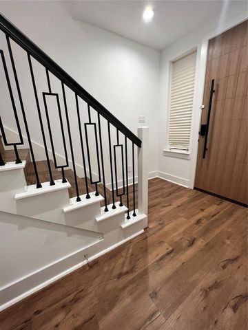 13325 Bee Street 201, Farmers Branch, TX 75234