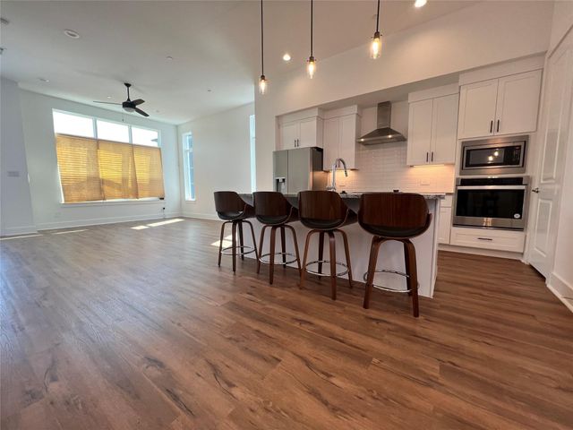 13325 Bee Street 201, Farmers Branch, TX 75234