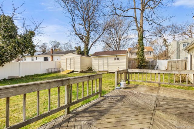 4 Erlwein Court, Massapequa, NY 11758