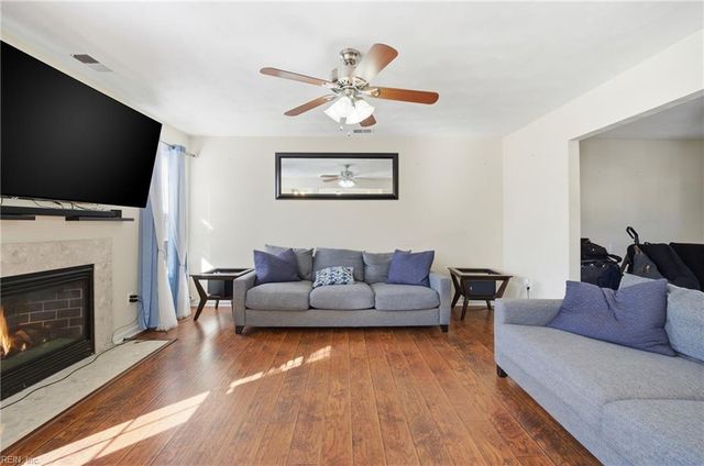 4414 Pelican PT, Portsmouth, VA 23703