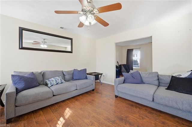 4414 Pelican PT, Portsmouth, VA 23703