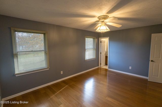 7209 Old N Church Rd, Louisville, KY 40214