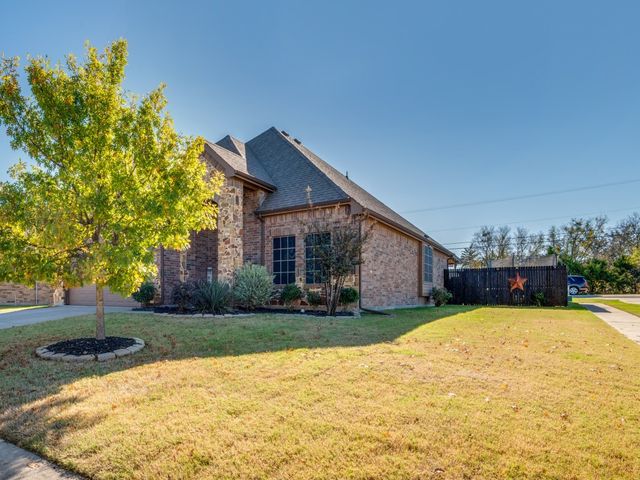 322 Pecos Drive, Crandall, TX 75114