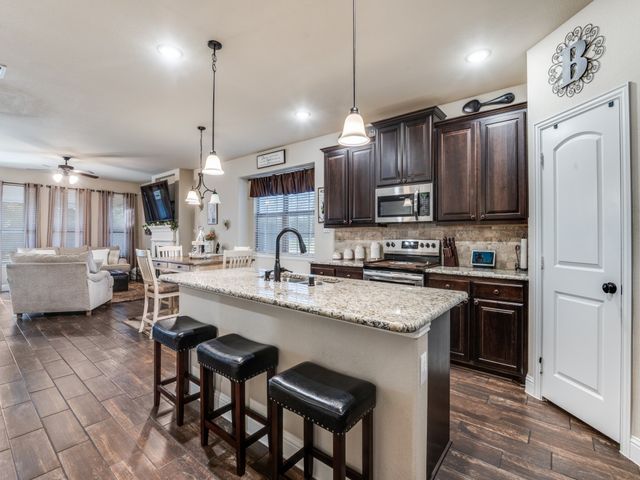 322 Pecos Drive, Crandall, TX 75114