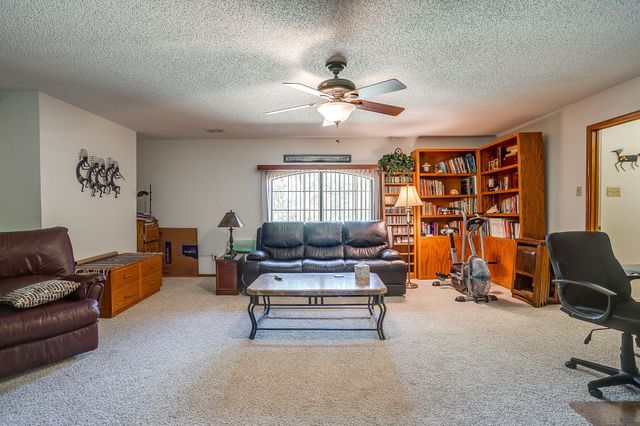 10100 Crestline Trail, Burleson, TX 76028