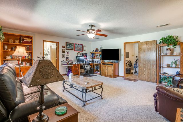 10100 Crestline Trail, Burleson, TX 76028
