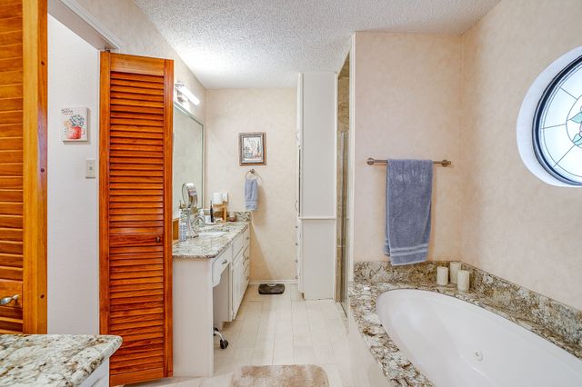 10100 Crestline Trail, Burleson, TX 76028