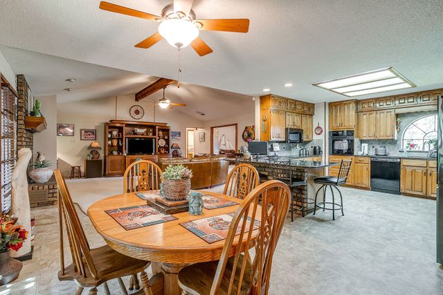 10100 Crestline Trail, Burleson, TX 76028
