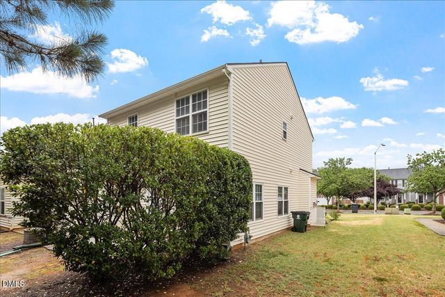 204 Cline Falls Drive, Holly Springs, NC 27540