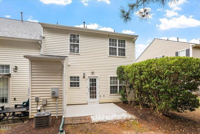 204 Cline Falls Drive, Holly Springs, NC 27540
