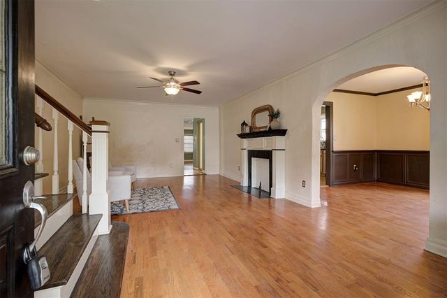2304 NW 25th Street, Oklahoma City, OK 73107