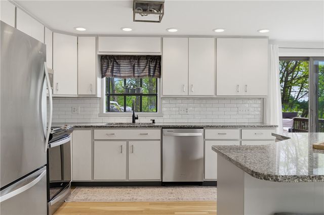 5 Aurora Drive, Cumberland, RI 02864