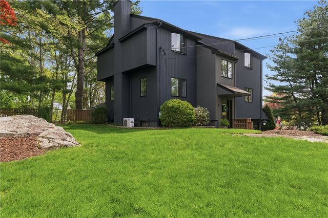 5 Aurora Drive, Cumberland, RI 02864