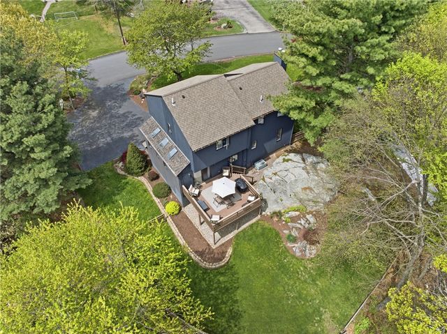 5 Aurora Drive, Cumberland, RI 02864