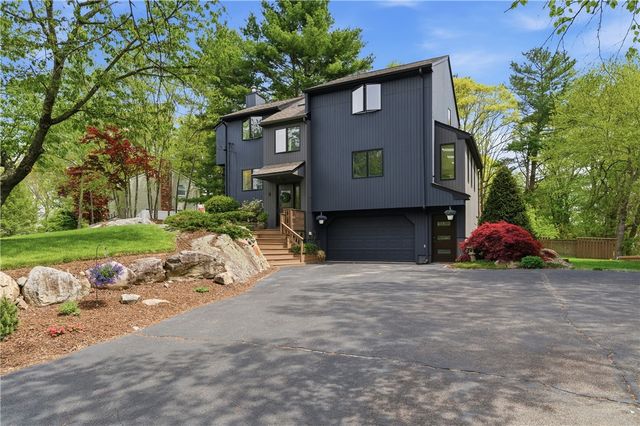 5 Aurora Drive, Cumberland, RI 02864