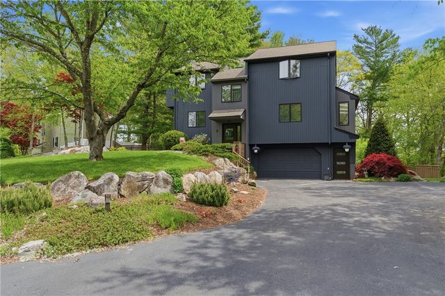 5 Aurora Drive, Cumberland, RI 02864