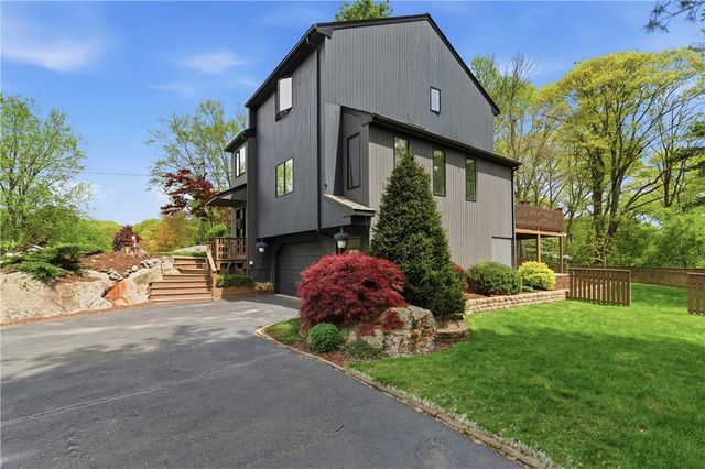 5 Aurora Drive, Cumberland, RI 02864