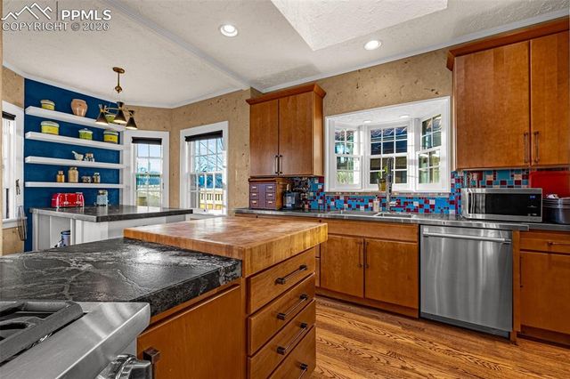 2107 N Cascade Avenue, Colorado Springs, CO 80907