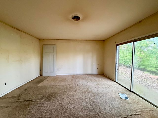 6504 Oak Drive, Harrison, TN 37341