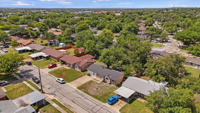 5733 Hanson Drive, Watauga, TX 76148