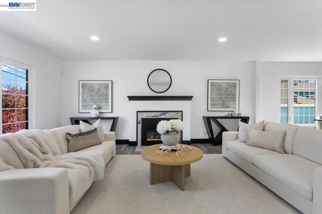Image 26 of property listing at 5301 Brann ST, Oakland, CA 94619
