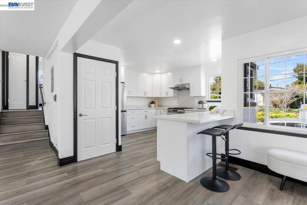 Image 33 of property listing at 5301 Brann ST, Oakland, CA 94619
