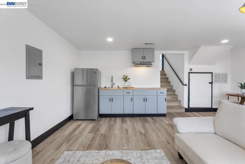 Image 64 of property listing at 5301 Brann ST, Oakland, CA 94619