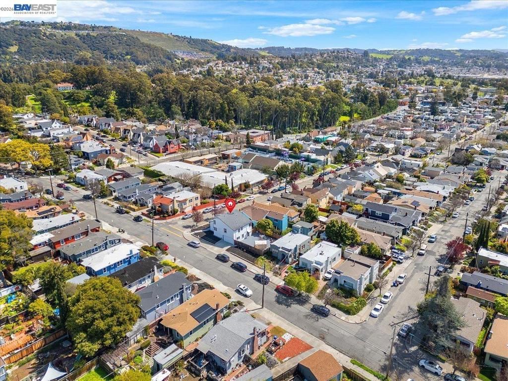 Image 79 of property listing at 5301 Brann ST, Oakland, CA 94619