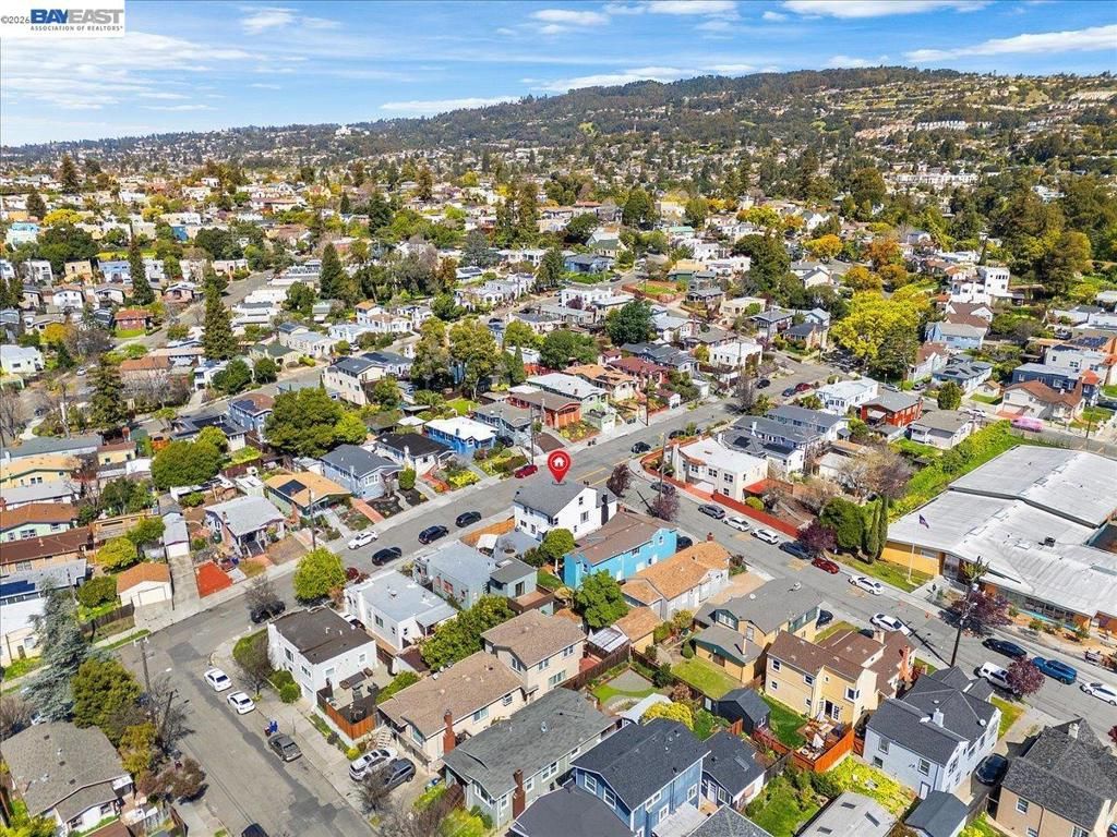 Image 81 of property listing at 5301 Brann ST, Oakland, CA 94619