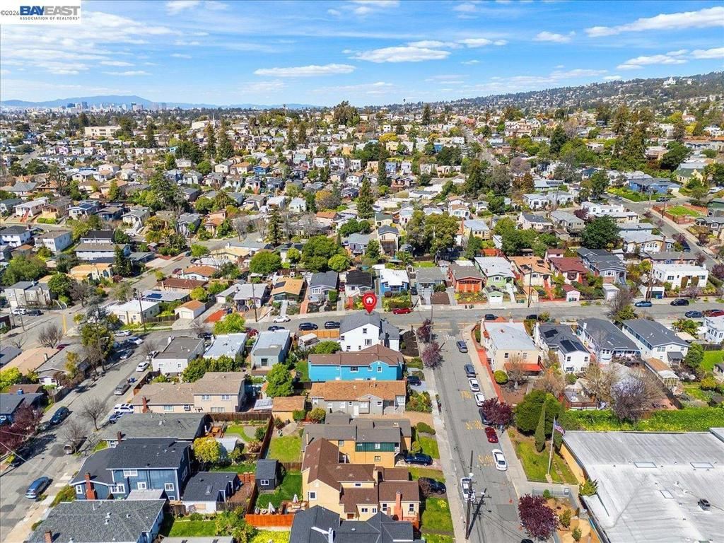 Image 82 of property listing at 5301 Brann ST, Oakland, CA 94619