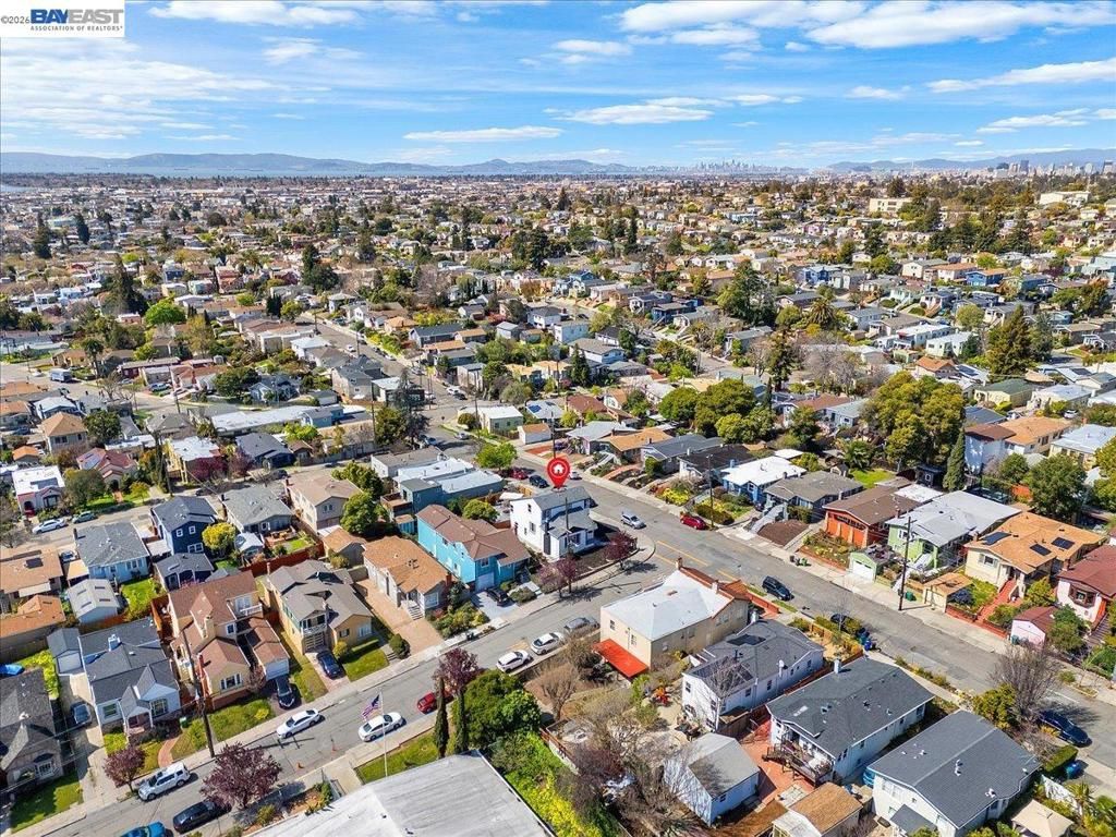 Image 83 of property listing at 5301 Brann ST, Oakland, CA 94619
