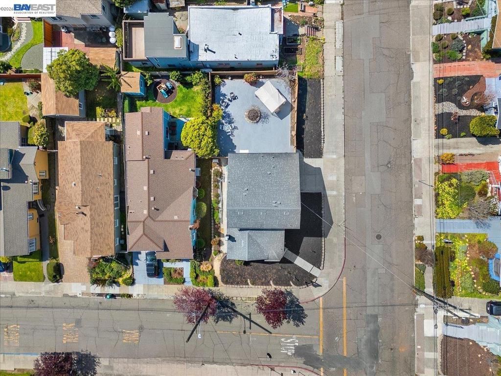 Image 86 of property listing at 5301 Brann ST, Oakland, CA 94619