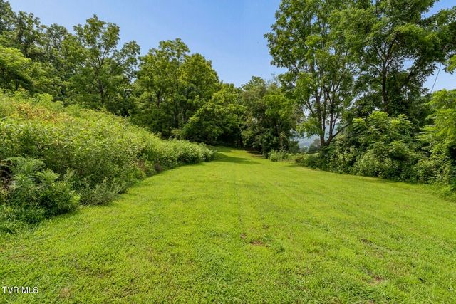 140 Jim Cable Road, Elizabethton, TN 37643