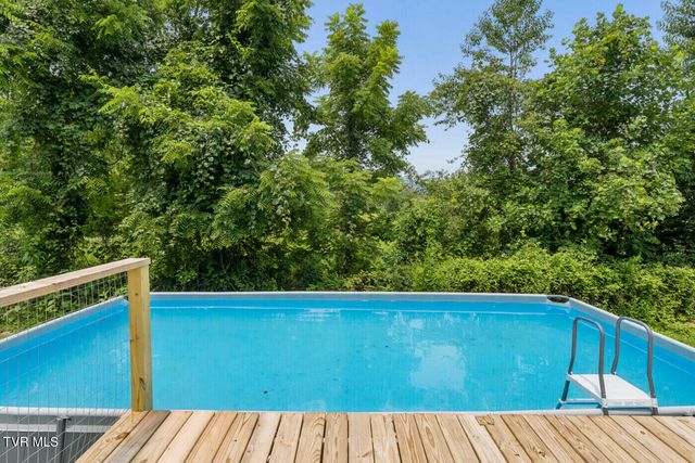 140 Jim Cable Road, Elizabethton, TN 37643