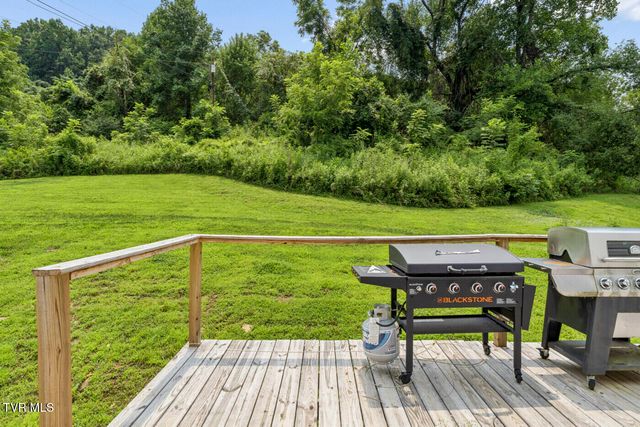 140 Jim Cable Road, Elizabethton, TN 37643