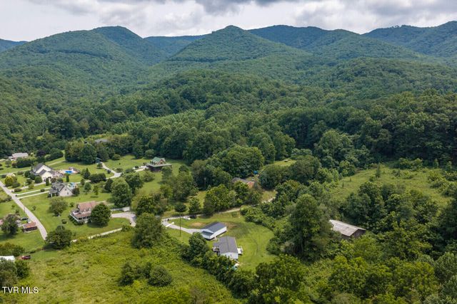 140 Jim Cable Road, Elizabethton, TN 37643