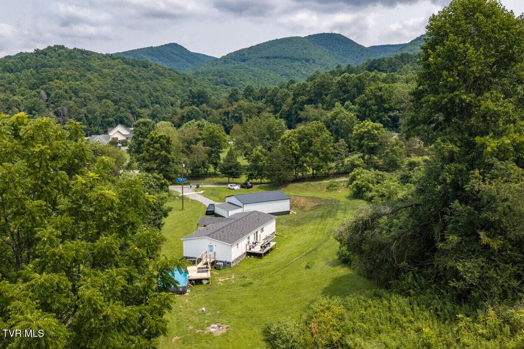 140 Jim Cable Road, Elizabethton, TN 37643