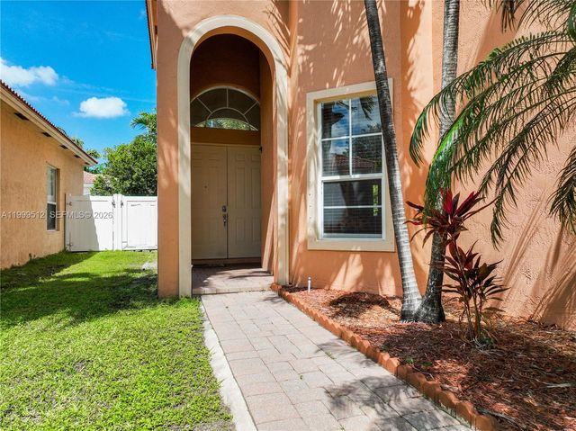 2215 Portofino Ave, Homestead, FL 33033
