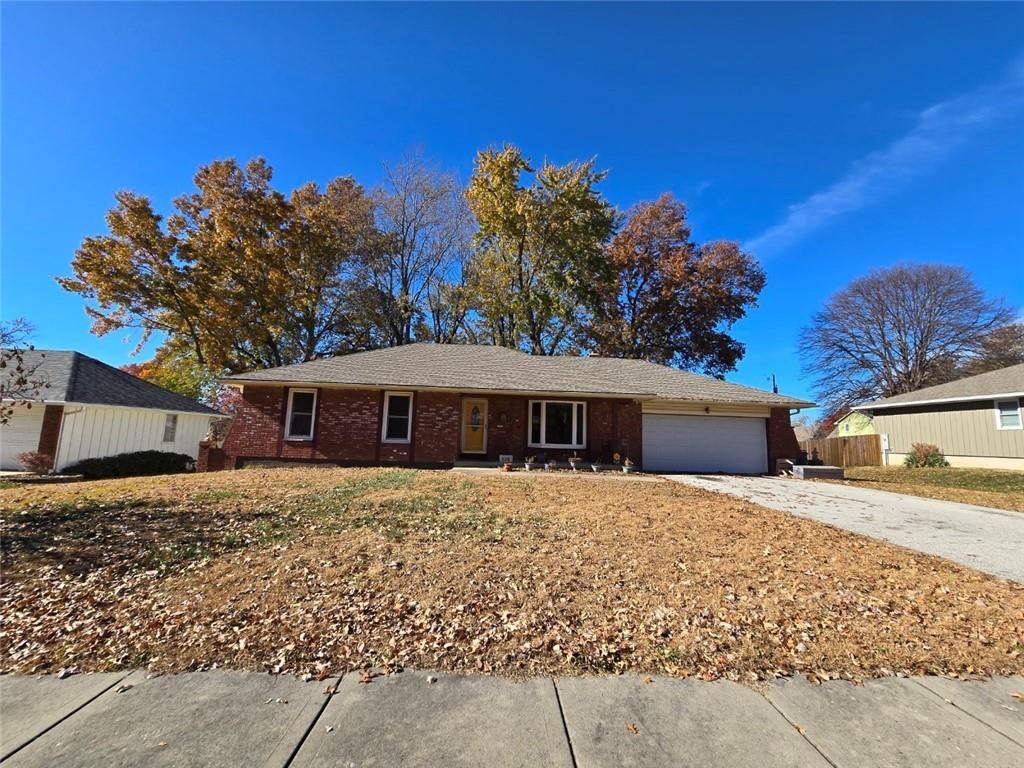 308 N Woodson Drive, Raymore, MO 64083