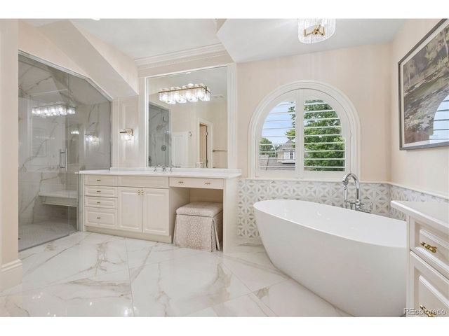 2700 E 4th Ave, Denver, CO 80206