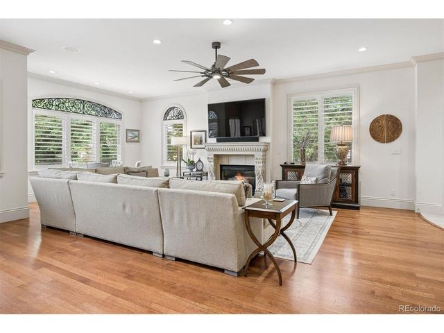 2700 E 4th Ave, Denver, CO 80206