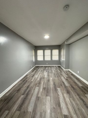 7957 S Maryland Avenue 1, Chicago, IL 60619