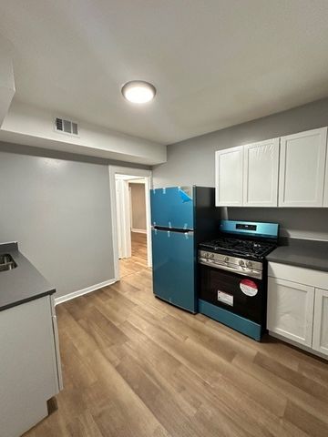 7957 S Maryland Avenue 1, Chicago, IL 60619