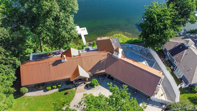 16290 Pretty Lake Road, Plymouth, IN 46563
