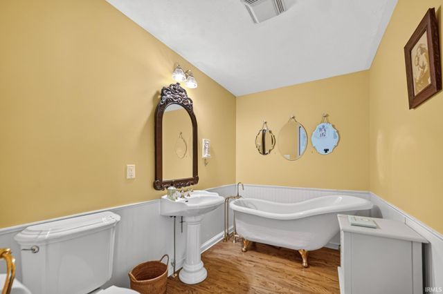 16290 Pretty Lake Road, Plymouth, IN 46563