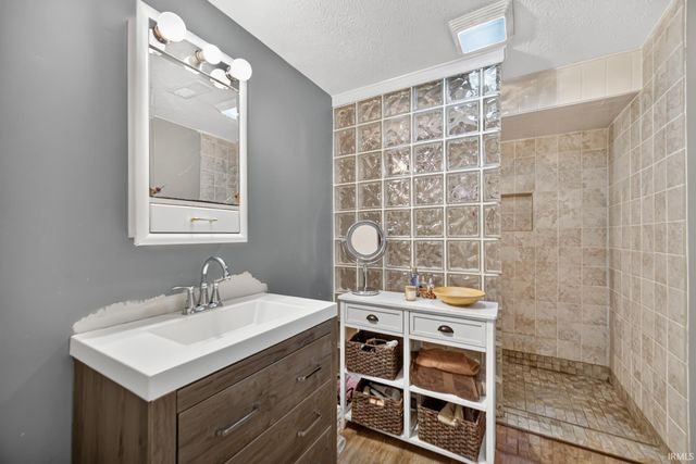 16290 Pretty Lake Road, Plymouth, IN 46563