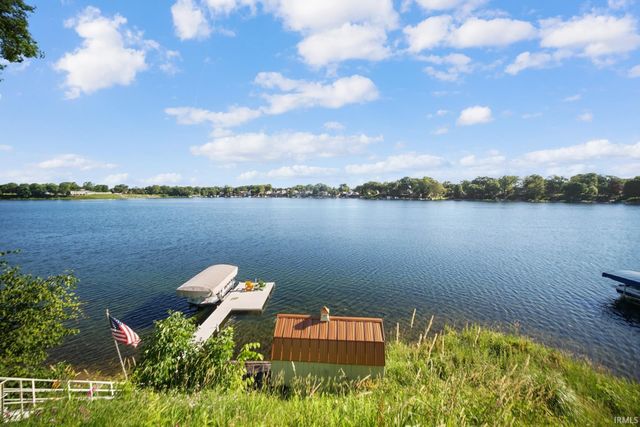 16290 Pretty Lake Road, Plymouth, IN 46563