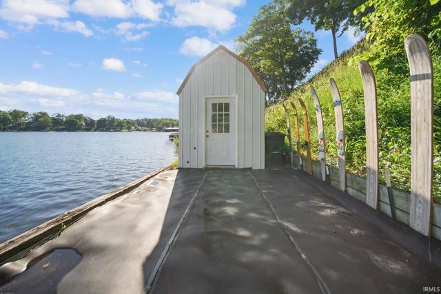 16290 Pretty Lake Road, Plymouth, IN 46563